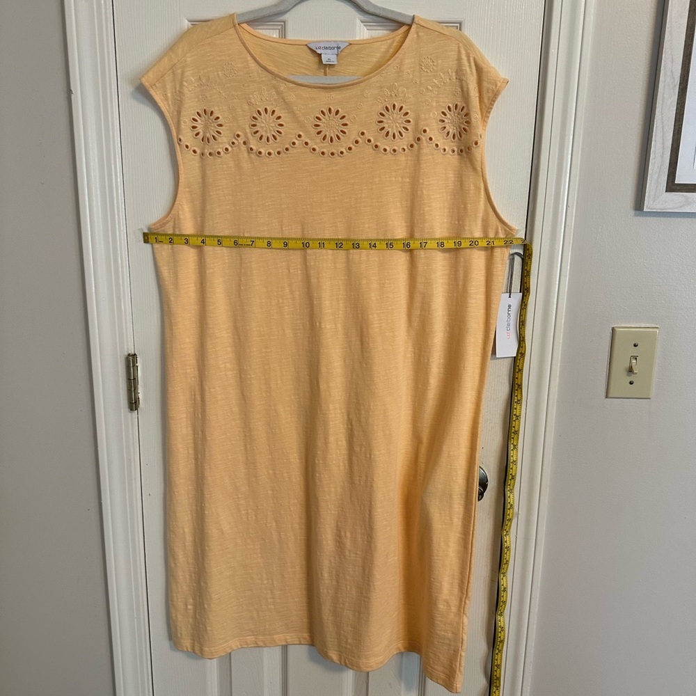Liz Claiborne Sleeveless dress, Apricot Sherbet color, 100% cotton. - Picture 5 of 8
